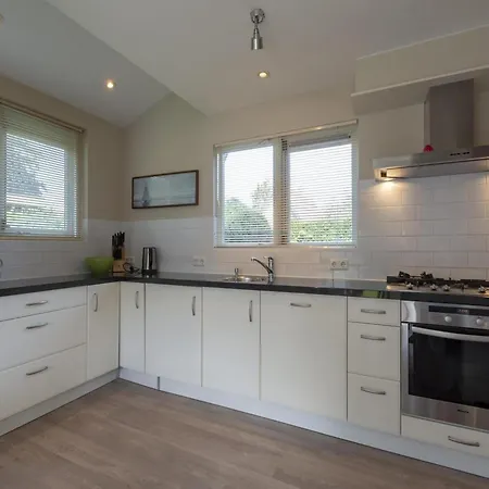 Cozy With Garden Holiday home *