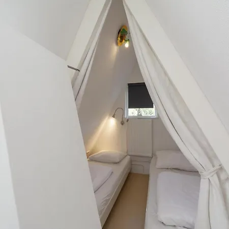 Cozy With Garden Holiday home