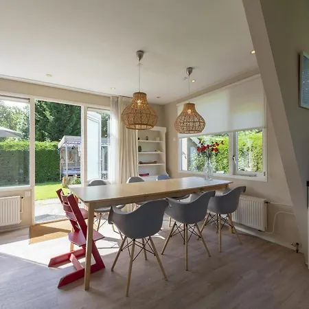 Cozy With Garden Holiday home *